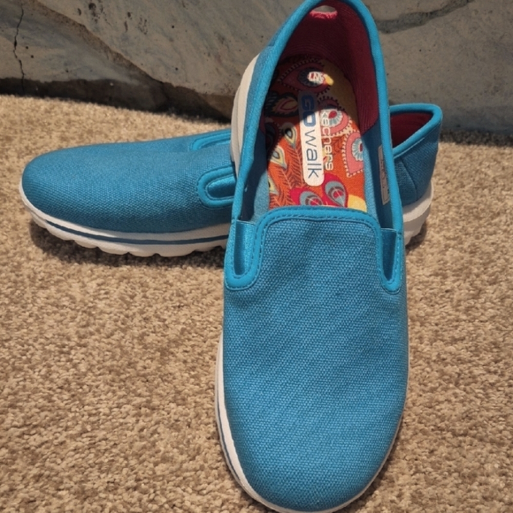 Skechers Turquoise Slip-On Sneakers